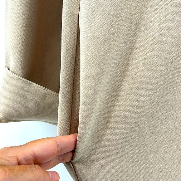 NWT ASTR the Label Collar Long Sleeve Shift Dress Cream Size Small - Picture 12 of 15